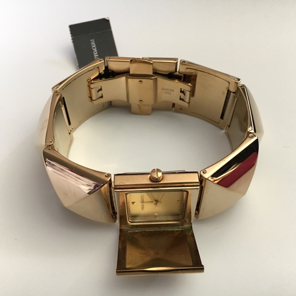 Gold Pyramid Covered Bracelet Watch - Picture 4 of 6